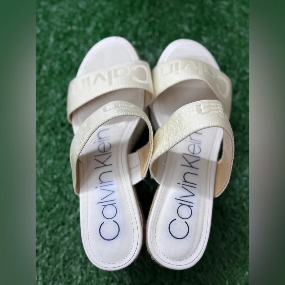 Calvin Klein Women’s Espadrilles Size 7.5‎